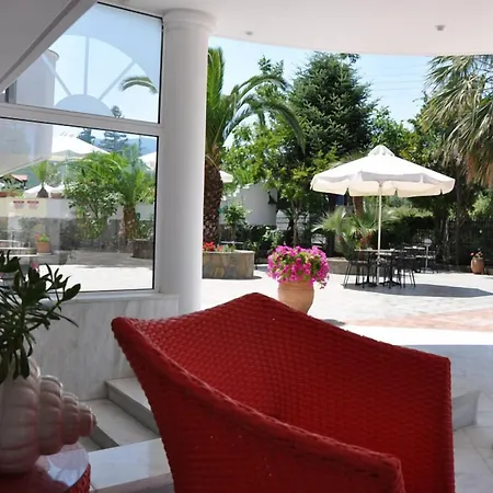 Olympion Melathron ホテル